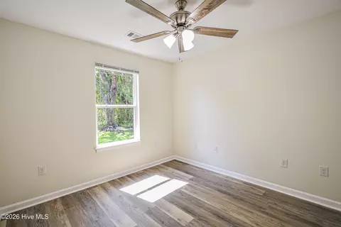 Bedroom - 1424 Brown St, Augusta, GA 30901 photo 2 of 23