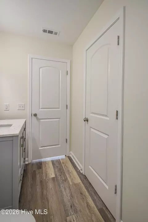 Bath - 1424 Brown St, Augusta, GA 30901 photo 9 of 25