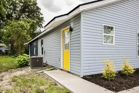 Exterior - 1424 Brown St, Augusta, GA 30901 photo 4 of 6