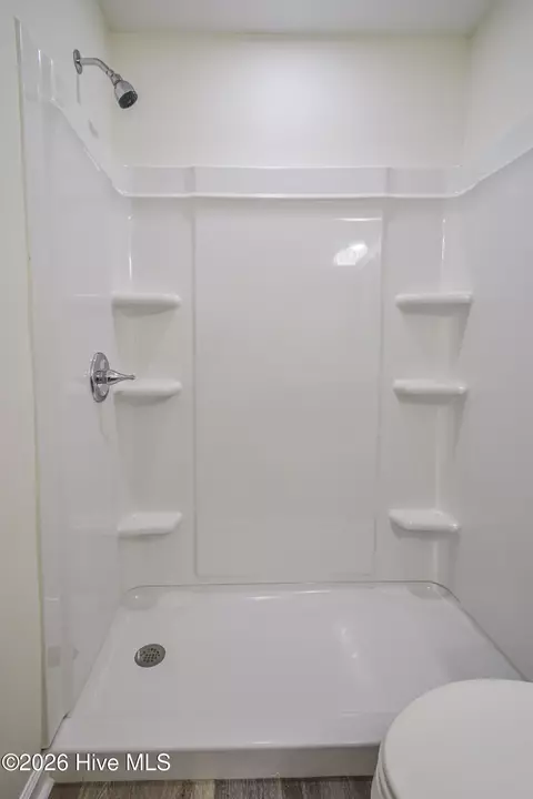 Bath - 1424 Brown St, Augusta, GA 30901 photo 11 of 25