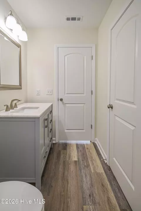Bath - 1424 Brown St, Augusta, GA 30901 photo 10 of 25