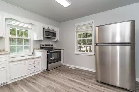 Kitchen - 1039 Redbird Rd #B, Augusta, GA 30904 photo 4 of 7