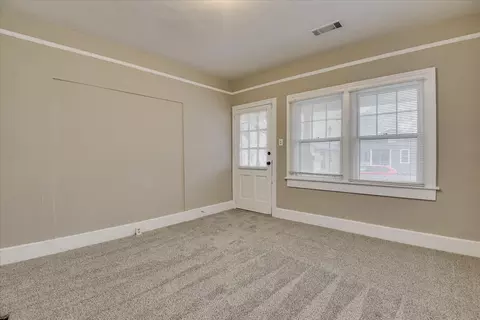Living - 305 1st St, Augusta, GA 30901 photo 3 of 7