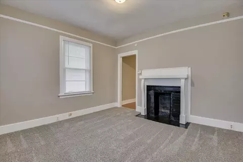 Living - 305 1st St, Augusta, GA 30901 photo 2 of 7