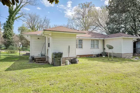 Exterior - 305 1st St, Augusta, GA 30901 photo 3 of 10