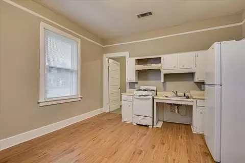 Kitchen - 305 1st St, Augusta, GA 30901 photo 6 of 6