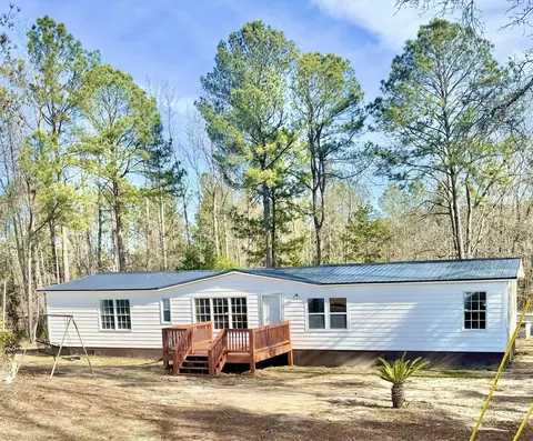5861 Luckeys Bridge Rd, Dearing, GA 30808