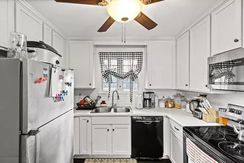 Kitchen - 2423 Eagle Dr, Augusta, GA 30906 photo 2 of 3