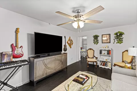 Living - 2423 Eagle Dr, Augusta, GA 30906 photo 8 of 10