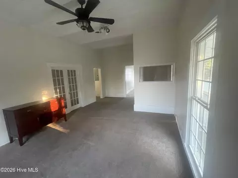 Living - 426 Salem Rd, Thomson, GA 30824 photo 1 of 4
