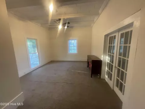 Living - 426 Salem Rd, Thomson, GA 30824 photo 2 of 4