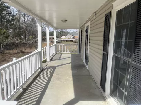 Exterior - 426 Salem Rd, Thomson, GA 30824 photo 2 of 2