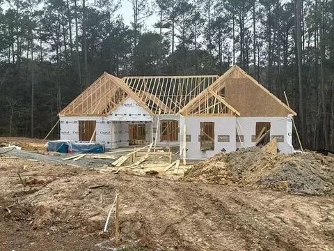 Exterior - 118 Tara Dr, Mccormick, SC 29835 photo 2 of 10