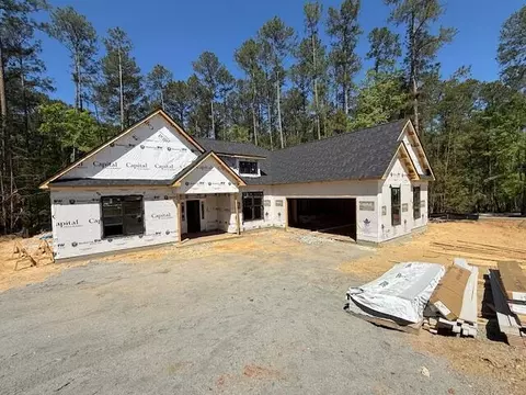 Exterior - 118 Tara Dr, Mccormick, SC 29835 photo 3 of 10