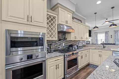 Kitchen - 4535 Willie Daniel Dr, Evans, GA 30809 photo 2 of 9