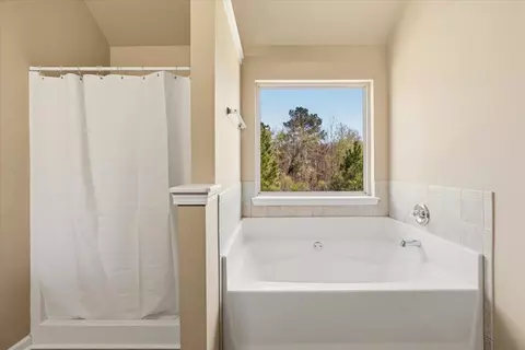 Bath - 2111 Willhaven Dr, Augusta, GA 30909 photo 1 of 1