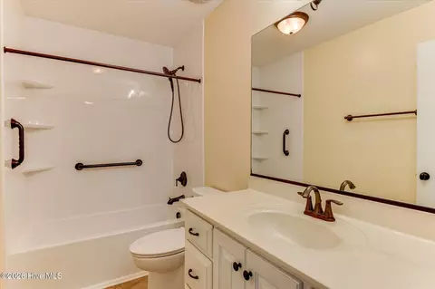 Bath - 5130 Windmill Pl, Evans, GA 30809 photo 1 of 1