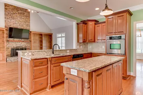 Kitchen - 5130 Windmill Pl, Evans, GA 30809 photo 4 of 6