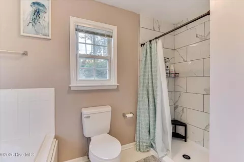 Bath - 4480 Cape Cod Dr, Evans, GA 30809 photo 5 of 6