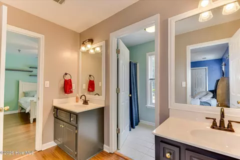 Bath - 4480 Cape Cod Dr, Evans, GA 30809 photo 1 of 6