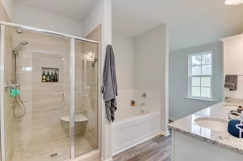 Bath - 839 Goodale Dr, Augusta, GA 30909 photo 1 of 3