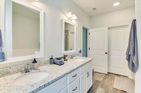 Bath - 839 Goodale Dr, Augusta, GA 30909 photo 2 of 3
