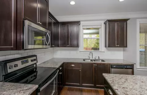 Kitchen - 2332 Malone Way, Evans, GA 30809 photo 7 of 8