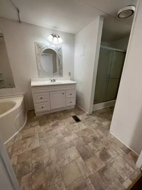 Bath - 168 Rivers Cir, Thomson, GA 30824 photo 5 of 5