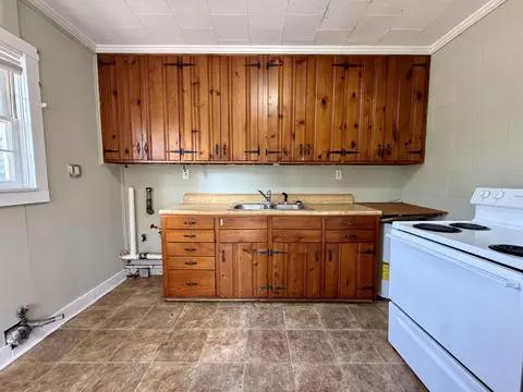 Kitchen - 168 Rivers Cir, Thomson, GA 30824 photo 1 of 3