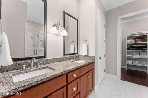 Bath - 2087 Egret Cir, Evans, GA 30809 photo 2 of 7