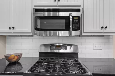 Kitchen - 2087 Egret Cir, Evans, GA 30809 photo 4 of 5