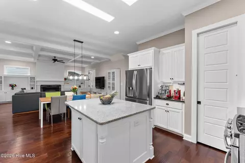Kitchen - 2087 Egret Cir, Evans, GA 30809 photo 3 of 5