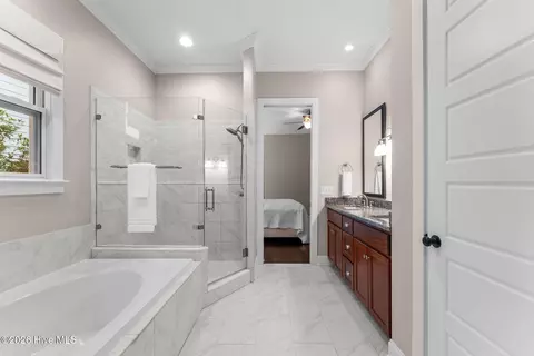 Bath - 2087 Egret Cir, Evans, GA 30809 photo 3 of 7