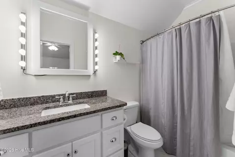 Bath - 2087 Egret Cir, Evans, GA 30809 photo 6 of 7