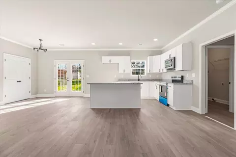 Living - 514 Fairhope St, Augusta, GA 30901 photo 2 of 5