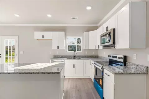 Kitchen - 514 Fairhope St, Augusta, GA 30901 photo 3 of 3