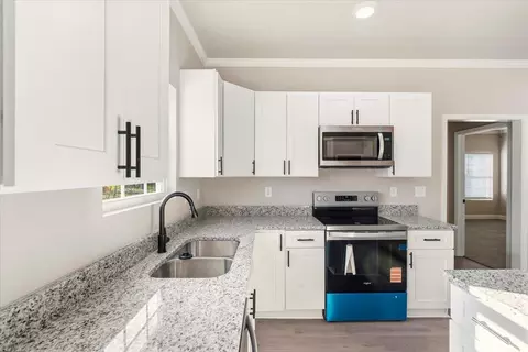 Kitchen - 514 Fairhope St, Augusta, GA 30901 photo 2 of 3