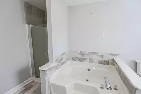 Bath - 4593 Millhaven Rd, Martinez, GA 30907 photo 5 of 7