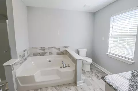 Bath - 4593 Millhaven Rd, Martinez, GA 30907 photo 4 of 7