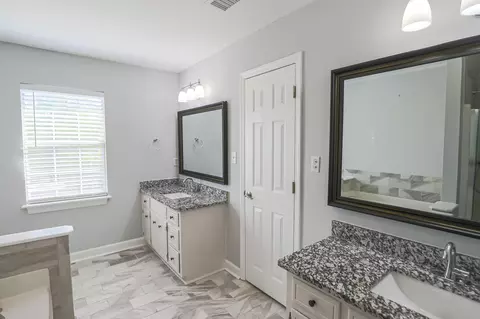 Bath - 4593 Millhaven Rd, Martinez, GA 30907 photo 2 of 7
