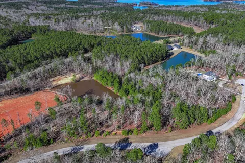 1137 Sally Ann Ct, Lincolnton, GA 30817