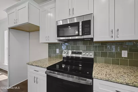 Kitchen - 8902 Snelling Dr, Aiken, SC 29803 photo 5 of 8