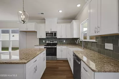 Kitchen - 8902 Snelling Dr, Aiken, SC 29803 photo 6 of 8
