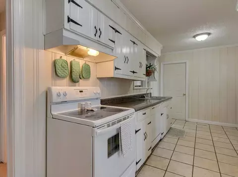 Kitchen - 1122 Murphy St, Augusta, GA 30904 photo 1 of 3