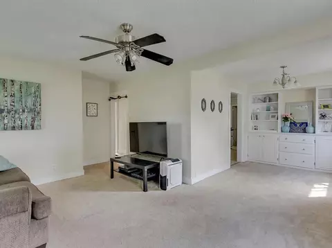 Living - 1122 Murphy St, Augusta, GA 30904 photo 2 of 2