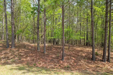 1018 Pineknoll Ln, Lincolnton, GA 30817