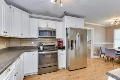 Kitchen - 557 Forest Xing, Augusta, GA 30907 photo 1 of 4