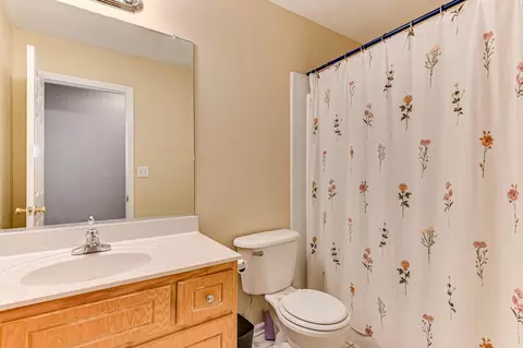 Bath - 202 Mineral Ct, Evans, GA 30809 photo 4 of 6