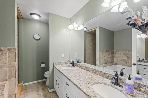 Bath - 4099 Eagle Nest Dr, Evans, GA 30809 photo 3 of 4