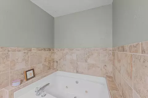 Bath - 4099 Eagle Nest Dr, Evans, GA 30809 photo 4 of 4